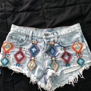 Car Mar embroidered jean shorts